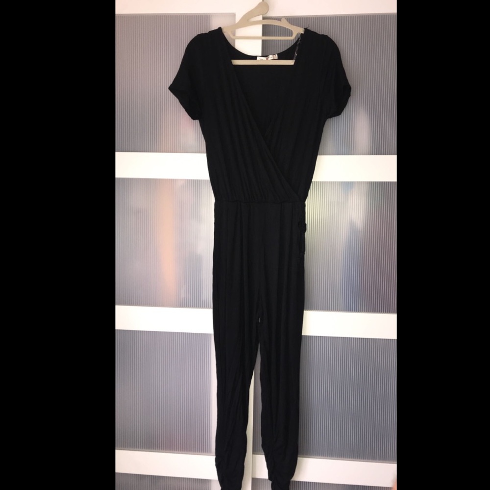 Fashion Nova/heart hips romper